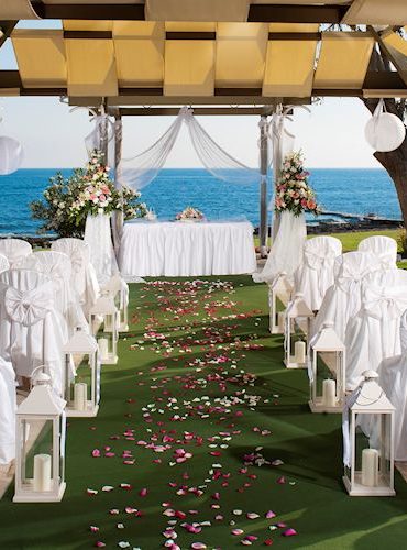 How to Book a Wedding Hotel